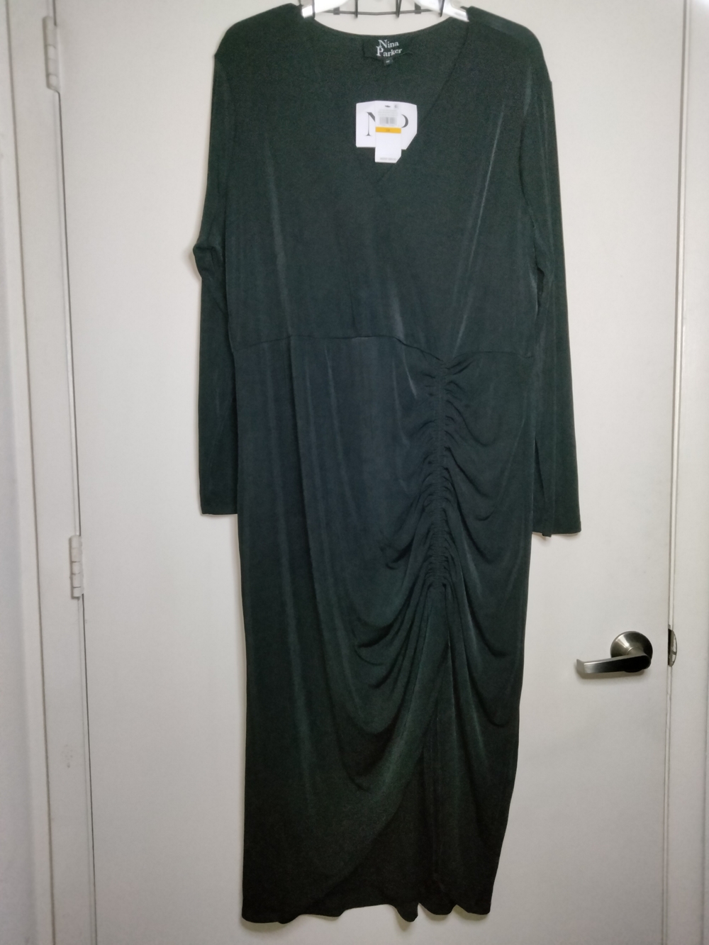 Nina Parker Size 3X Black Stretch V-Neck Long Sleeve Ruched Midi Dress N NEW-NWT